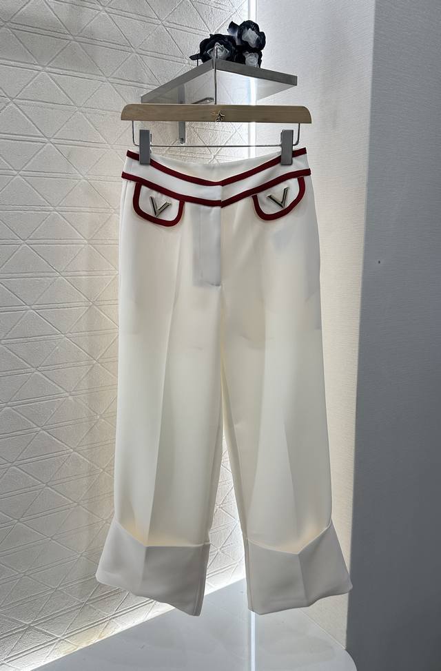 Valentin*2025新品上架 宽度卷边直筒长裤 定制Yb进口醋酸材质 质感光泽 垂顺十足 双侧裤腿卷度卷边处理 搭配隐藏拉链设计 减少缀饰让整体观感更利落