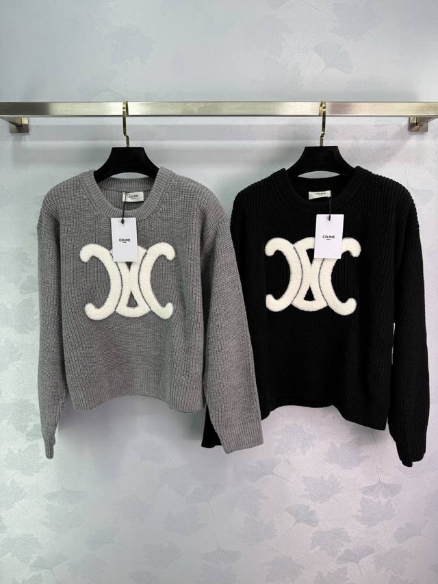 Celine2025新款Logo徽标百搭凯旋门套头毛衣 定制Yb羊毛针织材质 质感高级 舒适柔软 肌理明显 圆领落肩长袖毛衣突出温柔气质 领口袖口螺纹包边 胸前