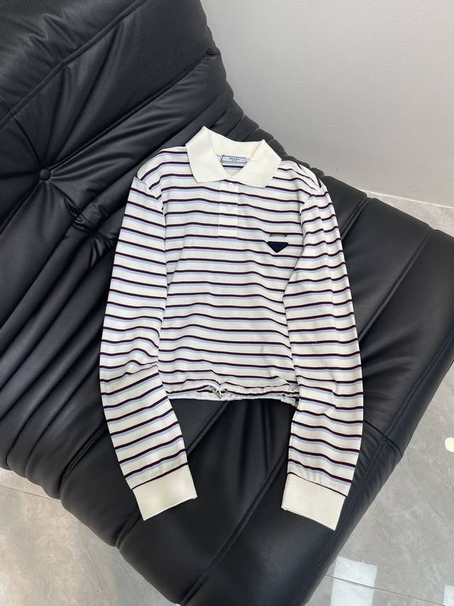 Prada 25Ss春夏新智感穿搭长期主义新品条纹控长袖衫 小短款抽绳松紧腰设计时髦精必入气质单品 百搭版型上身巨显瘦 Sml Aa.