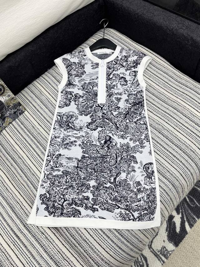 爆款现货 原单品质 Dio*｜25新品无袖针织裙 颜色正 精致常规版型上身巨显瘦！定制最新提花工艺 低调奢华！ 时髦精必备单品解锁所有穿搭！ 认准我家品质！经典