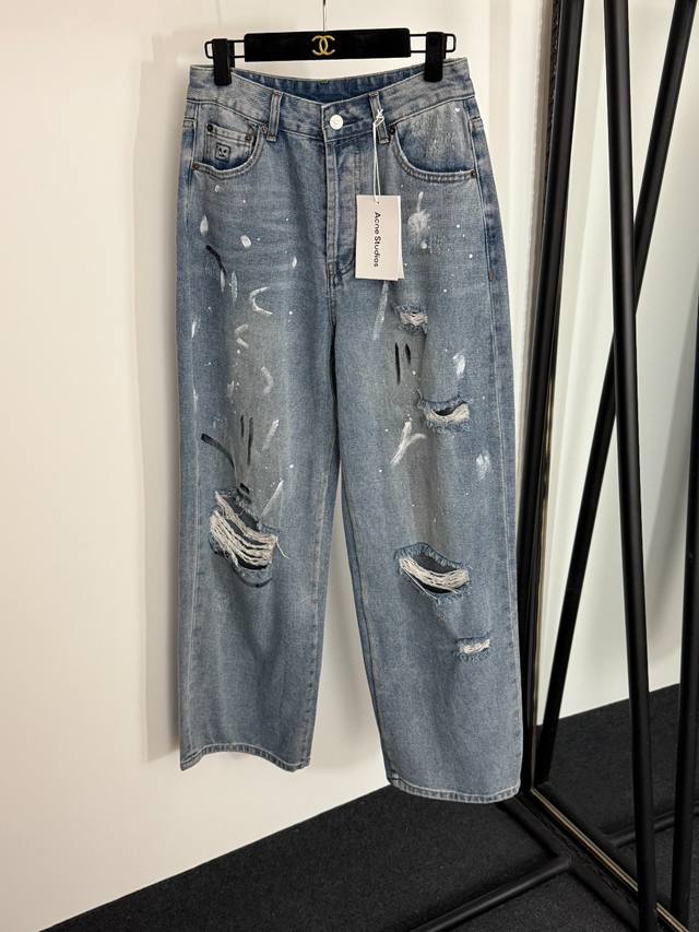 款号20254027 Acne Studi*新款 复古时尚喷漆破洞牛仔长裤，浅蓝色，S-Xl， M码；腰围72，长105 .