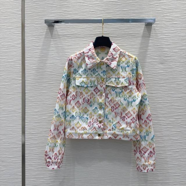 Louis Vuitto* 2025Ss新款 全系列出品 提花面料 整件立体剪裁 全方位精致做工 里里外外都好好看 明星穿搭 上身超级遮肉显瘦 超拉腿部比例 巨