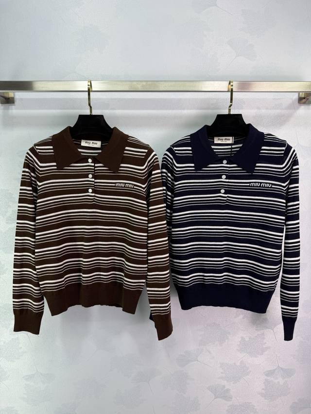Miumi*25早春新款条纹Polo针织上衣 宽松版型慵懒又时髦超级有活力 随意搭配牛仔裤都超级带感 2色3码Sml。T226B.