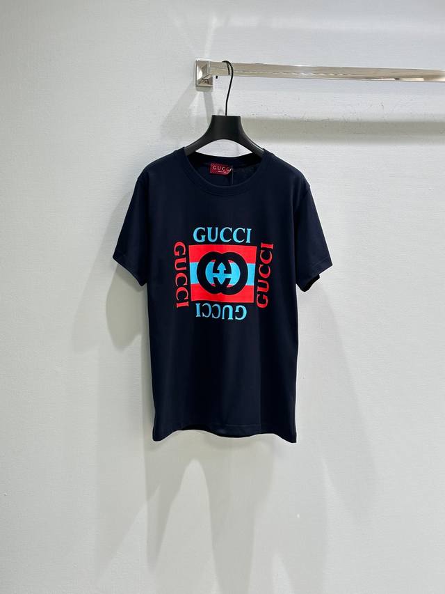 25Ss夏季新款上新！方块G印花短袖圆领T恤 谁能拒绝一件高颜值短袖T恤呢！干净清爽的印花设计 小圆领设计简洁好穿 走在街上吸睛度满分！现货供应黑色Sml