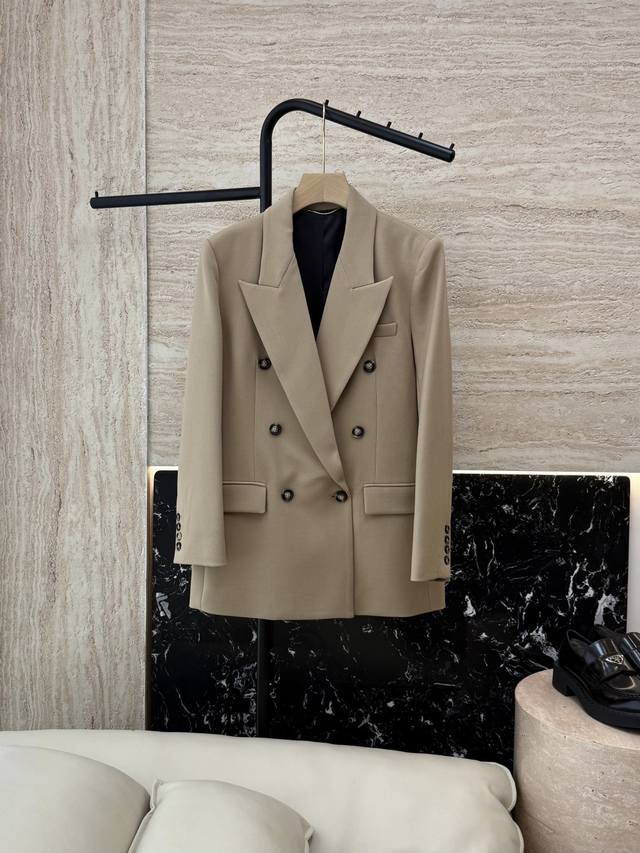 Xz089#新款外套 Ysl 超级大爆款 牛角扣长袖西装外套 黑色 卡其色 Smlxl