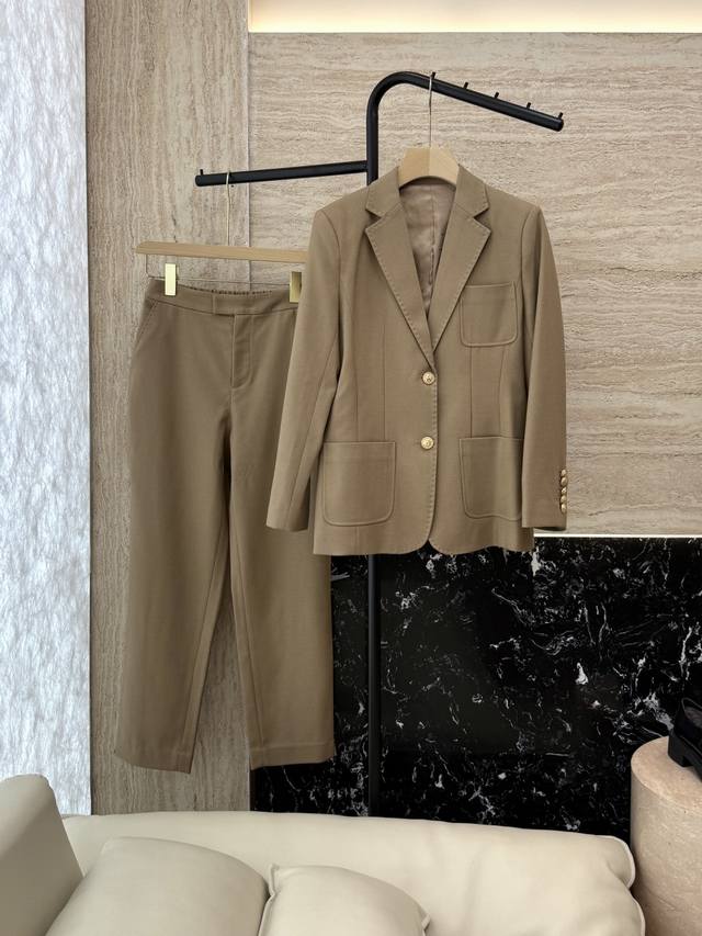 Tf057#新款套装 Gucci 10% 真丝 60%羊毛 长袖西装外套 长裤 套装 卡其色 Smlxl