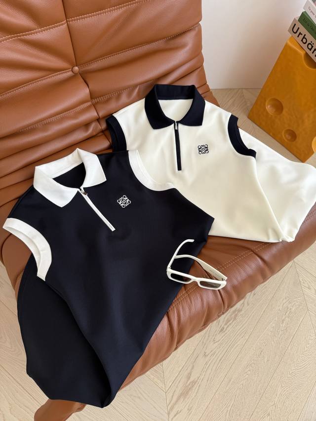 日常休闲款 25Ss 撞色翻领镶边设计Polo连衣裙 日常休闲又有高级感的一条裙子 胸前刺绣Logo装饰 宽肩小飞袖设计 轻松遮手臂肉又有造型感 裙型微A剪裁