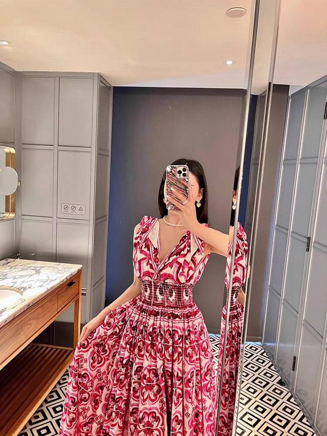 Dolce&Gabbana杜嘉班纳 宫廷风复古锡釉彩陶红色青花瓷印花纯棉系带蝴蝶结肩带V领长款性感仙女连衣裙礼服。Smlxl