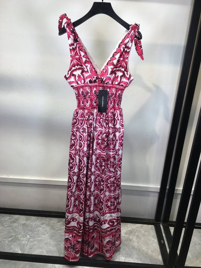 Dolce&Gabbana杜嘉班纳 宫廷风复古锡釉彩陶红色青花瓷印花纯棉系带蝴蝶结肩带V领长款性感仙女连衣裙礼服。Smlxl