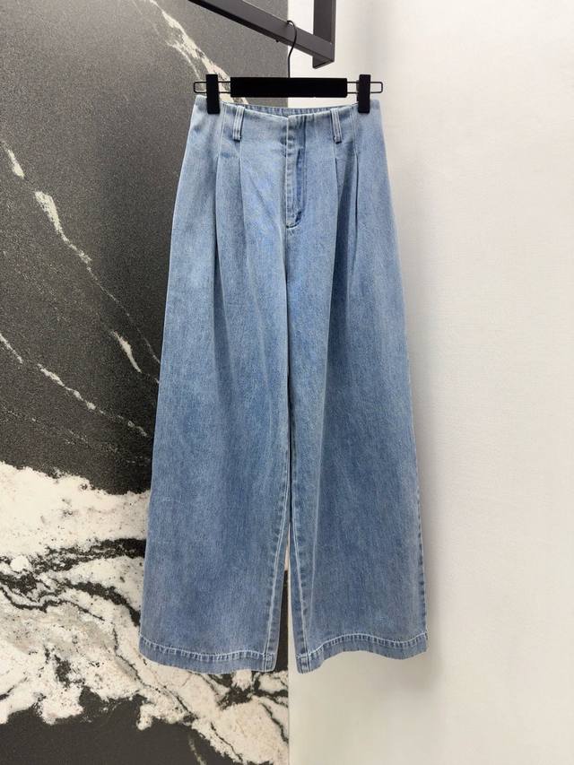 Rl 25Ss 春夏新品休闲老钱风穿搭 帅气的牛仔廓形直筒西裤 腰部褶裥立裁中高腰直筒裤设计 做旧洗水工艺品相高级轻薄舒适 经典阔腿裤型梨形身材的穿搭天菜 上身