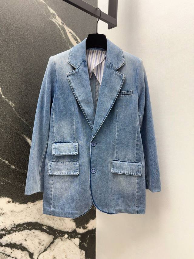 Rl 25Ss 春夏新品休闲老钱风穿搭 双排扣牛仔西装外套 做旧洗水工艺品相高级 枪驳领双排扣设计配合立体剪裁 廓形剪裁修饰身材 版型不挑人 凸显精英气质 定制