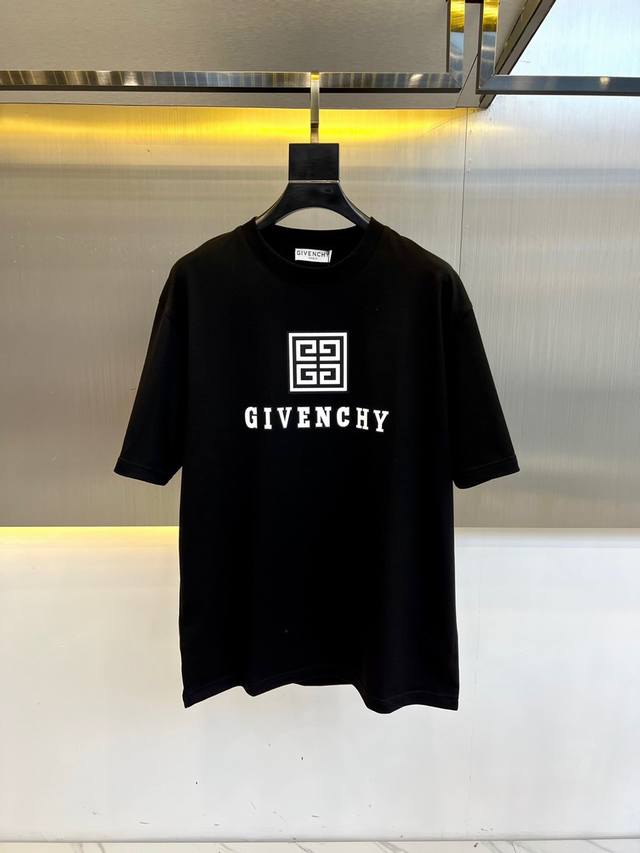 顶级版本 区别通货 2025 Givenchy 纪梵希 夏季新款 重磅推出双纱纯棉面料短袖 春夏走秀款 个性独家款式 男女同款 采用进口定制定染面料 后领锁链底