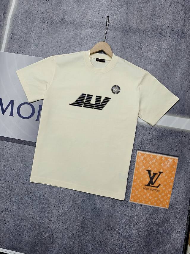 实拍 Nfc芯片感应 Louis Vuitton 路易威登 短袖T恤 Lv驴牌 联名短袖T恤 男女同款 面料：原版同步330克重双纱100%纯棉 超高质感，丝滑