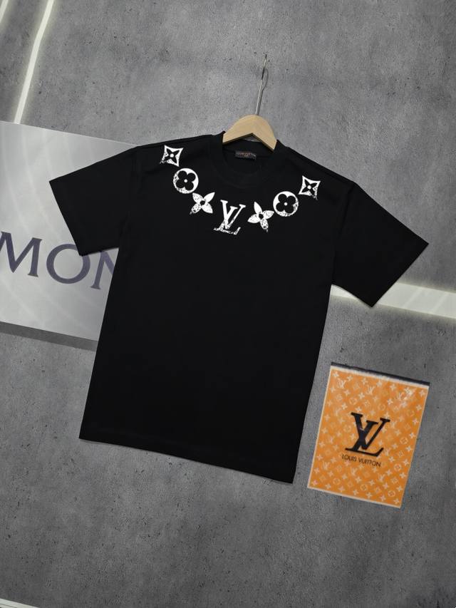 实拍 Nfc芯片感应 Louis Vuitton 路易威登 短袖T恤 Lv驴牌 领口标识Logo字母印花短袖T恤 男女同款 面料：原版同步330克重双纱100%
