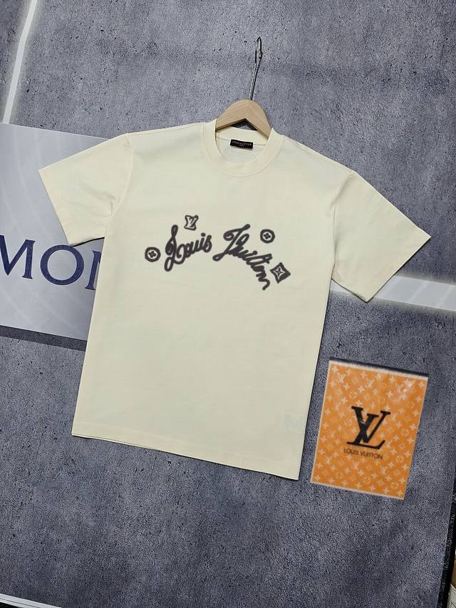 实拍 Nfc芯片感应 Louis Vuitton 路易威登 短袖T恤 Lv驴牌 三花签名Logo字母印花短袖T恤 男女同款 面料：原版同步330克重双纱100%