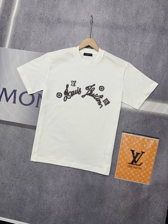 实拍 Nfc芯片感应 Louis Vuitton 路易威登 短袖T恤 Lv驴牌 三花签名Logo字母印花短袖T恤 男女同款 面料：原版同步330克重双纱100%