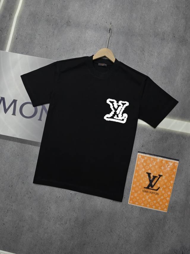 实拍 Nfc芯片感应 Louis Vuitton 路易威登 短袖T恤 Lv驴牌 涂鸦Logo字母印花短袖T恤 男女同款 面料：原版同步330克重双纱100%纯棉