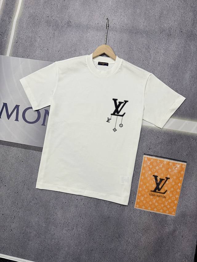 实拍 Nfc芯片感应 Louis Vuitton 路易威登 短袖T恤 Lv驴牌 Logo字母印花短袖T恤 男女同款 面料：原版同步330克重双纱100%纯棉 超