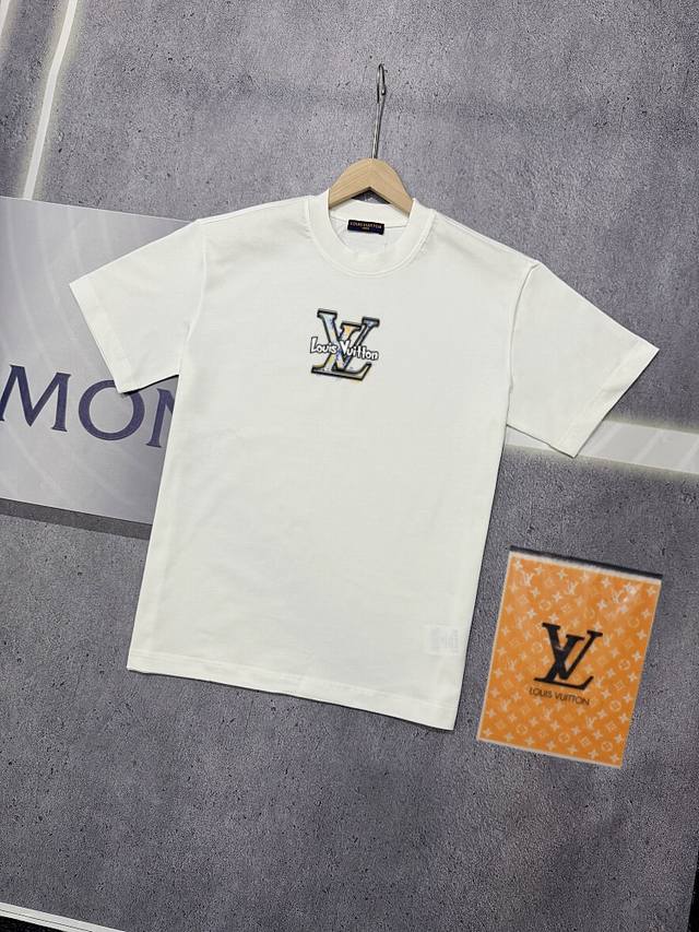 实拍 Nfc芯片感应 Louis Vuitton 路易威登 短袖T恤 Lv驴牌 涂鸦Logo字母印花短袖T恤 男女同款 面料：原版同步330克重双纱100%纯棉