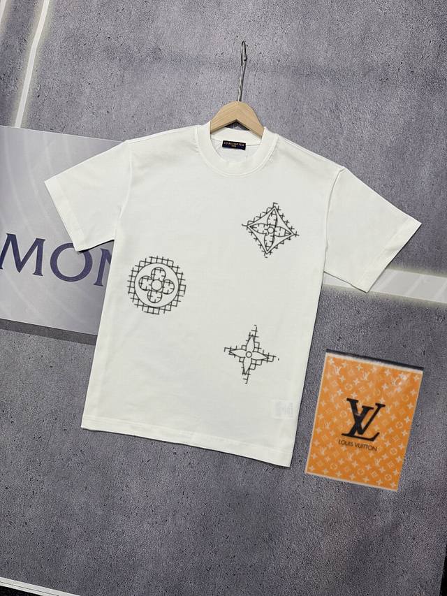 实拍 Nfc芯片感应 Louis Vuitton 路易威登 短袖T恤 Lv驴牌 四叶草Logo字母印花短袖T恤 男女同款 面料：原版同步330克重双纱100%纯