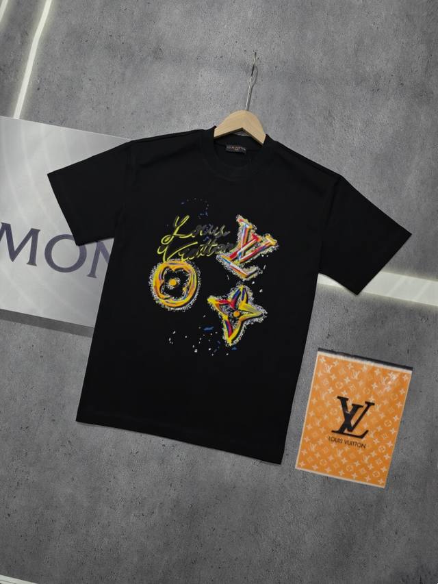 实拍 Nfc芯片感应 Louis Vuitton 路易威登 短袖T恤 Lv驴牌 涂鸦三花Logo字母印花短袖T恤 男女同款 面料：原版同步330克重双纱100%
