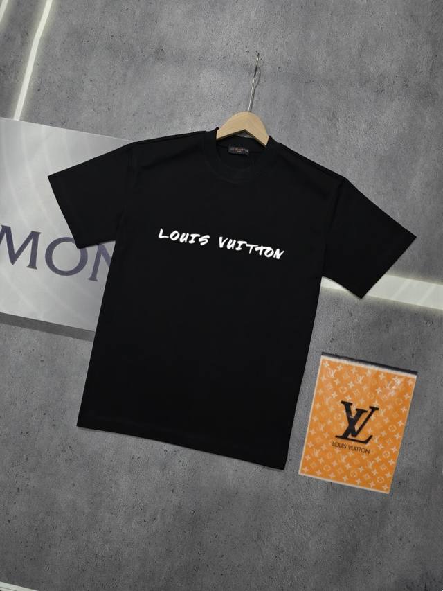 实拍 Nfc芯片感应 Louis Vuitton 路易威登 短袖T恤 Lv驴牌 前后Logo字母印花短袖T恤 男女同款 面料：原版同步330克重双纱100%纯棉