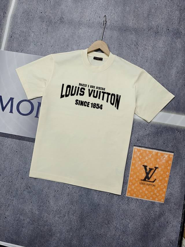 实拍 Nfc芯片感应 Louis Vuitton 路易威登 短袖T恤 Lv驴牌 胸前个性字母印花短袖T恤 男女同款 面料：原版同步330克重双纱100%纯棉 超