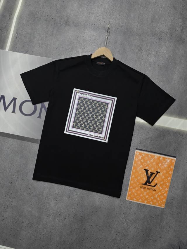 实拍 Nfc芯片感应 Louis Vuitton 路易威登 短袖T恤 Lv 方块Logo字母标识图案印花短袖T恤 男女同款 面料：原版同步330克重双纱100%