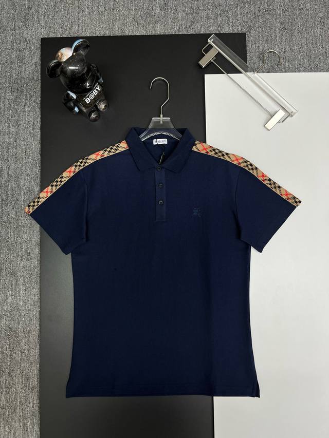 Burberry 巴宝莉格纹织带战马刺绣新款Polo衫 原版面料 官方同款 采用210克纯棉珠地面料，定制 同缸染面料 手感非常舒服爽滑 版型挺阔有型 一线品牌