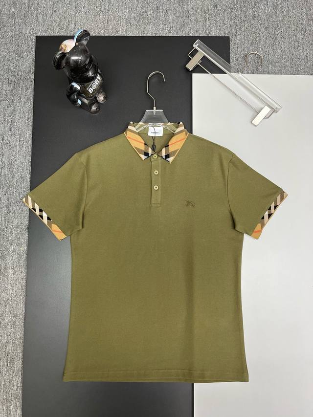 Burberry 巴宝莉领袖格纹战马刺绣新款Polo衫 原版面料 官方同款 采用210克纯棉珠地面料，定制 同缸染面料 手感非常舒服爽滑 版型挺阔有型 一线品牌