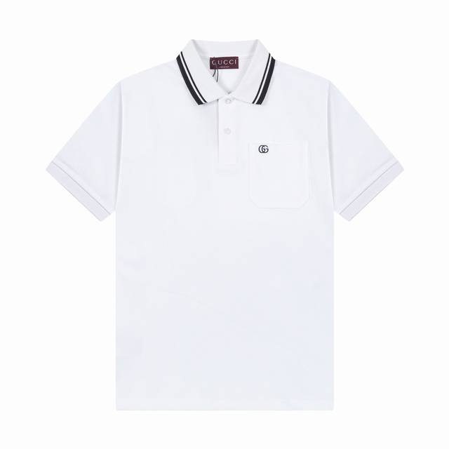 品牌：Gucci 面料：纯棉丝光珠地 克重：260 颜色：黑色 尺码：M-Xxl 原版定制1：1细节还原 三标Logo齐全 高端定制 早秋系列焕新演绎现代款式。