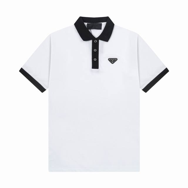 品牌：普拉达 Prada 面料：纯棉丝光珠地 克重：260 颜色：黑色 白色 尺码：M-Xxl 原版定制1：1细节还原 三标Logo齐全 高端定制 珠地布短袖P