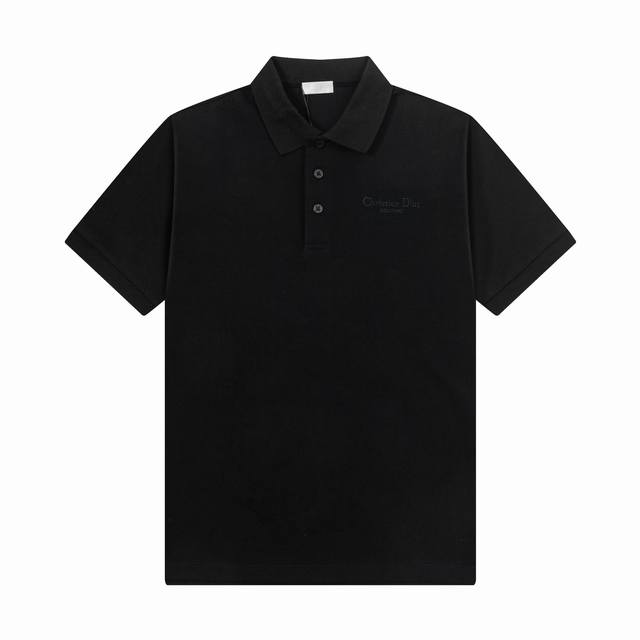 品牌：迪奥 Dior 面料：纯棉丝光珠地 克重：250 颜色：黑色 白色 尺码：M-Xxl 原版定制1：1细节还原 三标Logo齐全 高端定制 Ddior
