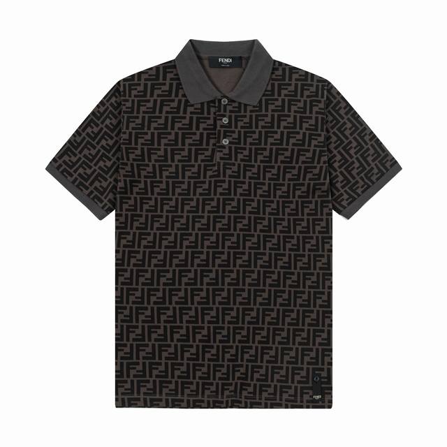 品牌：芬迪 Fendi 面料：纯棉丝光珠地 克重：230 颜色：黑色 棕色 尺码：M-Xxl 原版定制1：1细节还原 三标Logo齐全 高端定制 Ff毛巾布材质