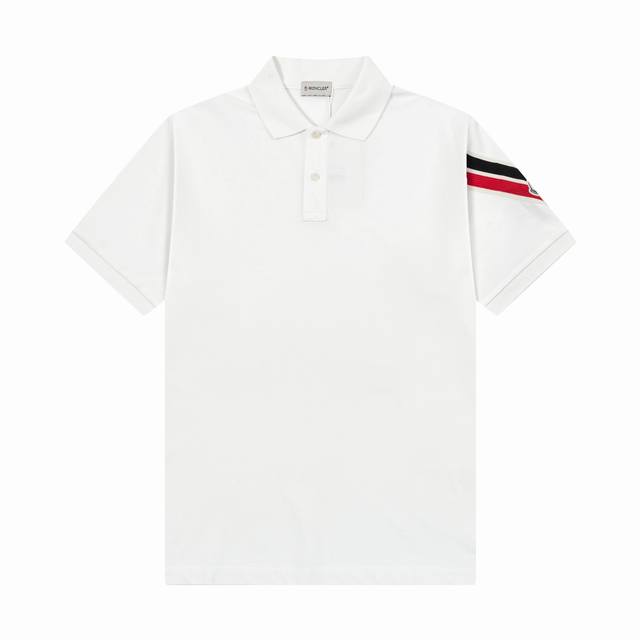 品牌：蒙口 Moncler 面料：纯棉 原版面料 克重：230 颜色：黑色 白色 蓝色 尺码：M-Xxl 国际顶级设计师匠心之作 经典款 百年不衰 领口拼接色