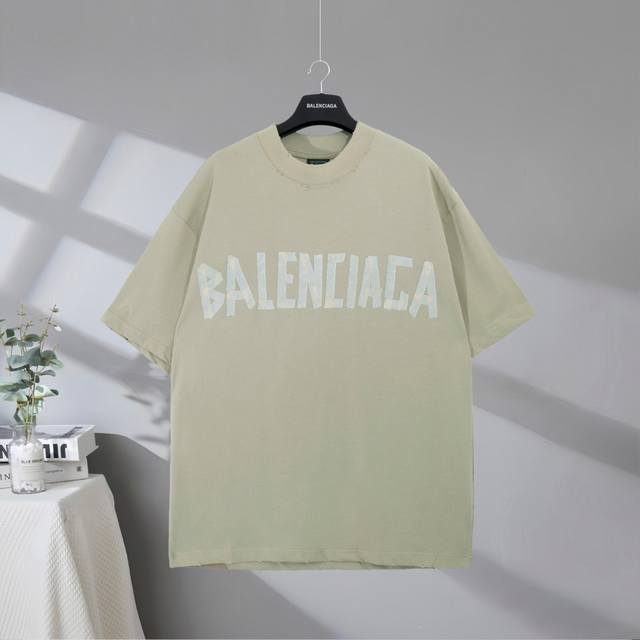 B76# 市场顶级品质 Balenciaga 巴黎世家2025Ss 美纹纸字母胶带磨破做旧短袖T恤 印花采用进口椭圆机印花工艺 市场顶级的质量 官网品质 罗纹定
