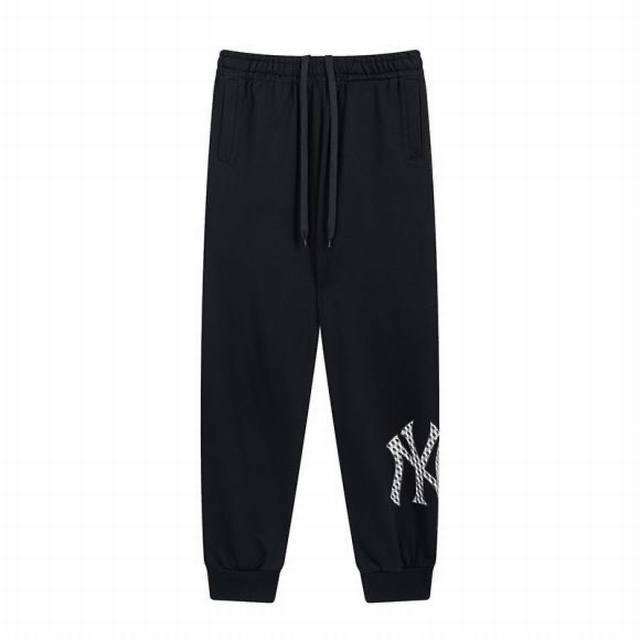 V822# Mlb官方男女情侣胶印印花束脚运动长裤时尚休闲裤23秋季新款Ptm08 面料：380克纯棉羊毛圈 颜色：黑色 奶油色 灰色 码数：S 建议130斤以
