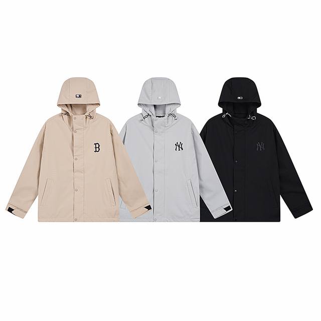 9906# Mlb官方 男女同款大标冲锋衣连帽外套情侣Wjb03 面料：75D高弹冲锋衣 颜色：黑色 灰色 米黄色 尺码：S 建议120斤以内 M 建议140斤