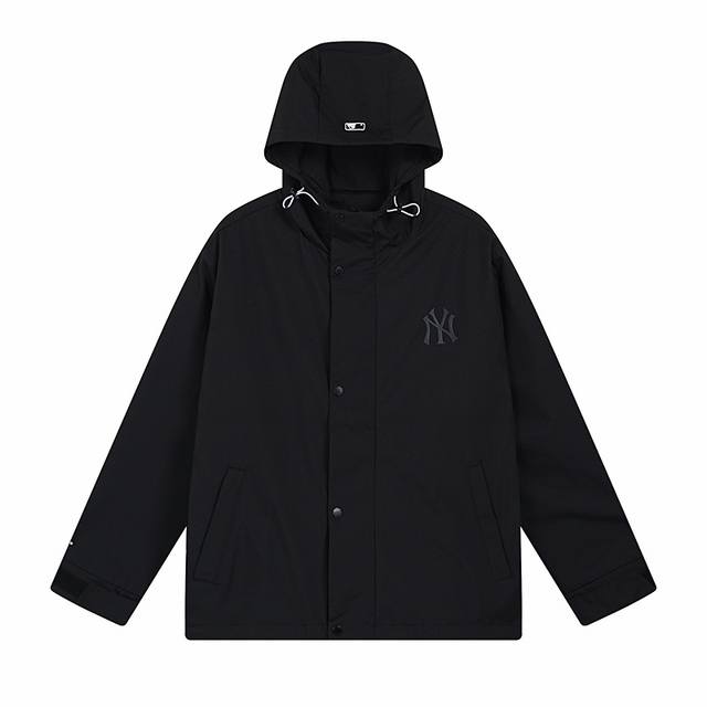 9906# Mlb官方 男女同款大标冲锋衣连帽外套情侣Wjb03 面料：75D高弹冲锋衣 颜色：黑色 灰色 米黄色 尺码：S 建议120斤以内 M 建议140斤