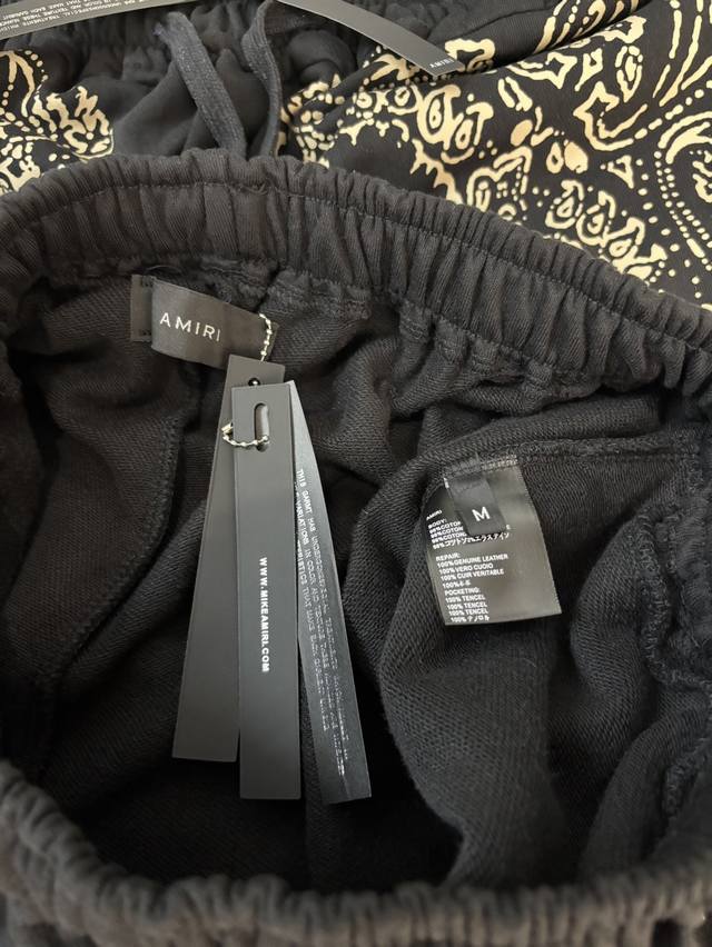 999款。细节图。 高品质360克毛圈纯棉腰果花Amiri短裤 S. M. L. Xl