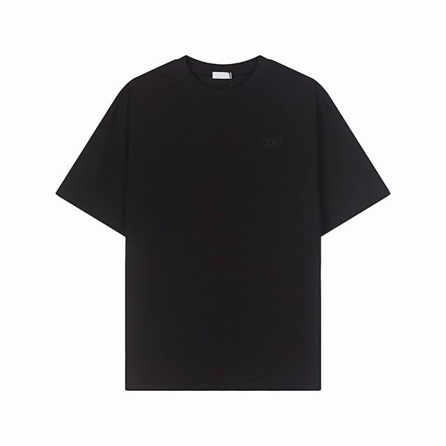 3220款，高端定制，独家最高品质版本Dio*家Logo刺绣圆领短袖T恤，采用独家定制290G原版1:1双股双纱纯棉面料，定织定染同缸无色差罗纹，定制1:1辅料