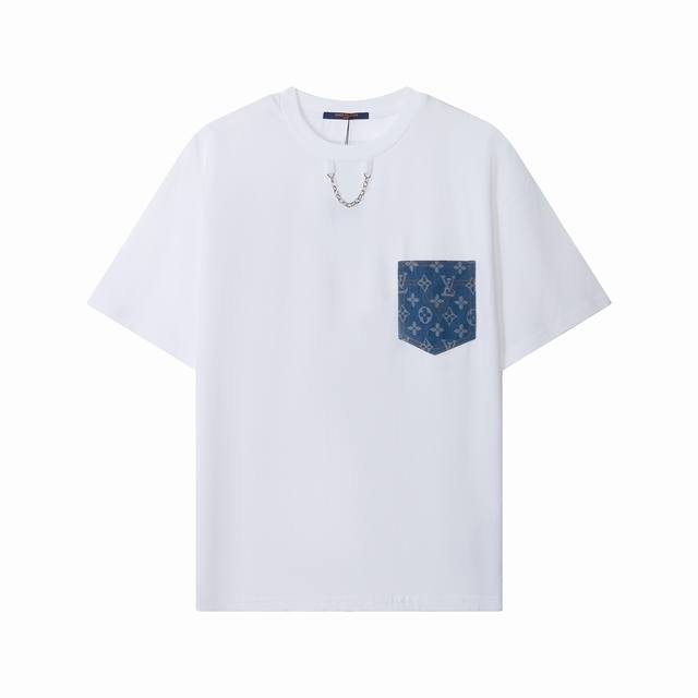 5209款，高端定制，独家最高品质版本L*家Logo洗水牛仔贴布链条圆领短袖T恤，采用独家定制290G原版1:1双股双纱纯棉面料，定织定染同缸无色差罗纹，定制1