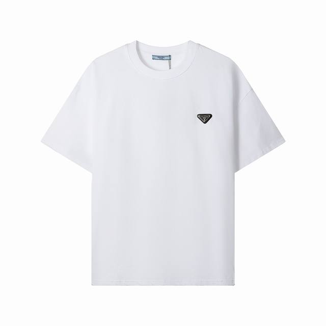 1201款，高端定制，独家最高品质版本Pra*家三角Logo圆领短袖T恤，采用独家定制290G原版1:1双股双纱纯棉面料，定织定染同缸无色差罗纹，定制1:1辅料