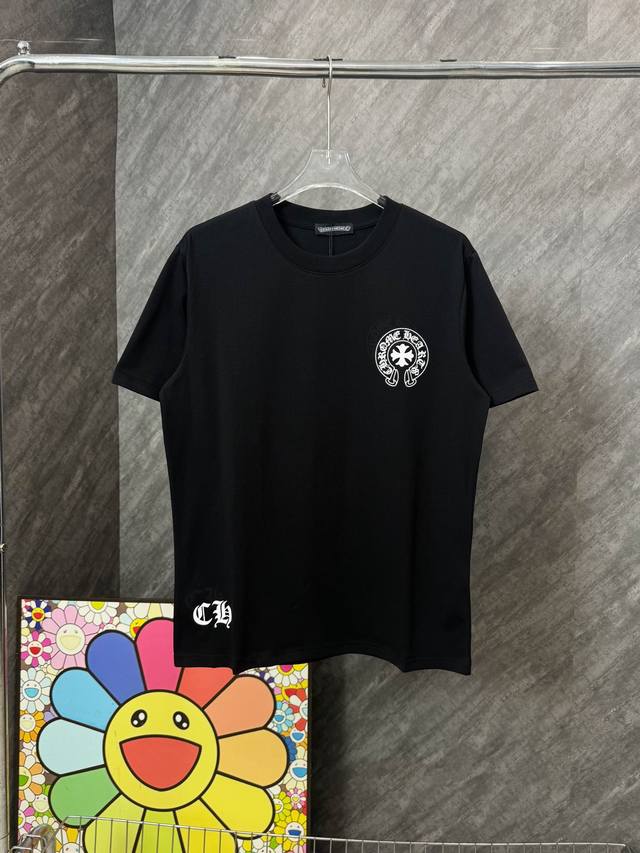 特价 双色码齐 不退换 款号 G95 克罗心前后图案印花圆领短袖 面料采用32支双纱2 克高克重纯棉面料 同缸定织定染原版同色螺纹 进口机器白墨直喷印花工艺 内
