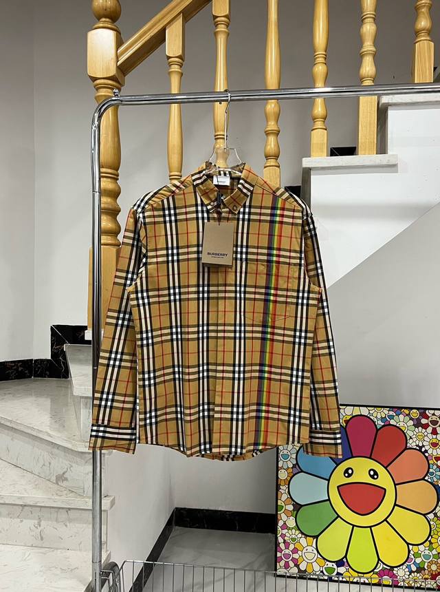 款号 W901 巴宝莉彩虹经典格衬衫 区别成品印花错误版本 Burberry专柜同步经典衬衫外套 激光专业对格对线裁剪大货 整体细节完美 内里与Zp一致包边包条