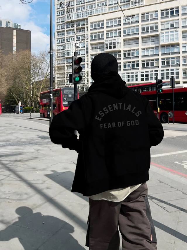 Fog-8811# Fear Of God Fog复线Essentials印花秋冬拉链加绒连帽卫衣外套男女同款 原版定制面料，原厂品质！做工细节做到极致！ 全套