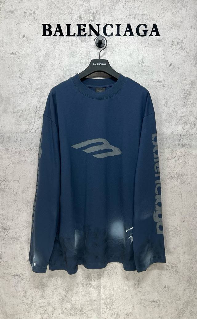 Balenciaga巴黎世家顶级版本1:1官网品质 3B泥巴手绘磨烂水洗做旧水泥大M标手绘长袖T恤 印花采用康丽直喷 前后直喷真的贵上天了 此款是我做过最贵的印