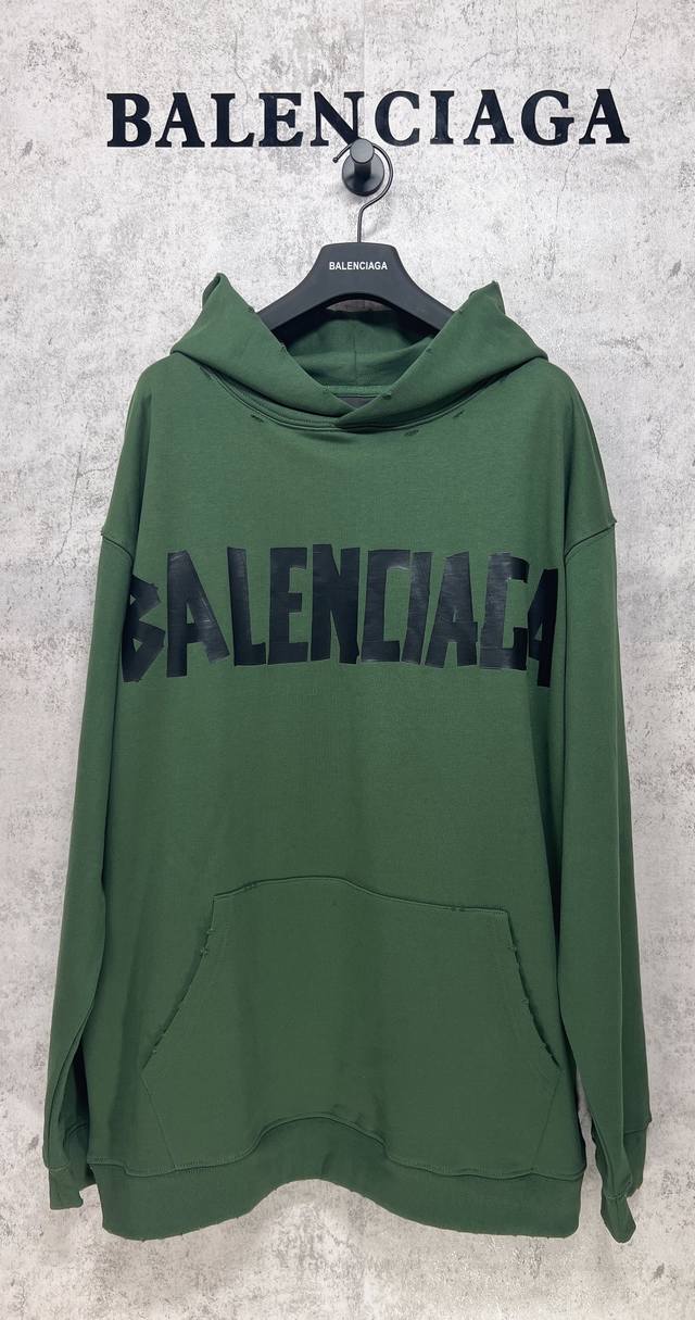 Balenciaga巴黎世家顶级版本1:1官网品质 胶带拉浆印花长袖连帽卫衣帽衫 面料采用巴黎Zp定织定染全棉毛圈大 克重500克 布纹清晰 柔软舒适 螺纹采用