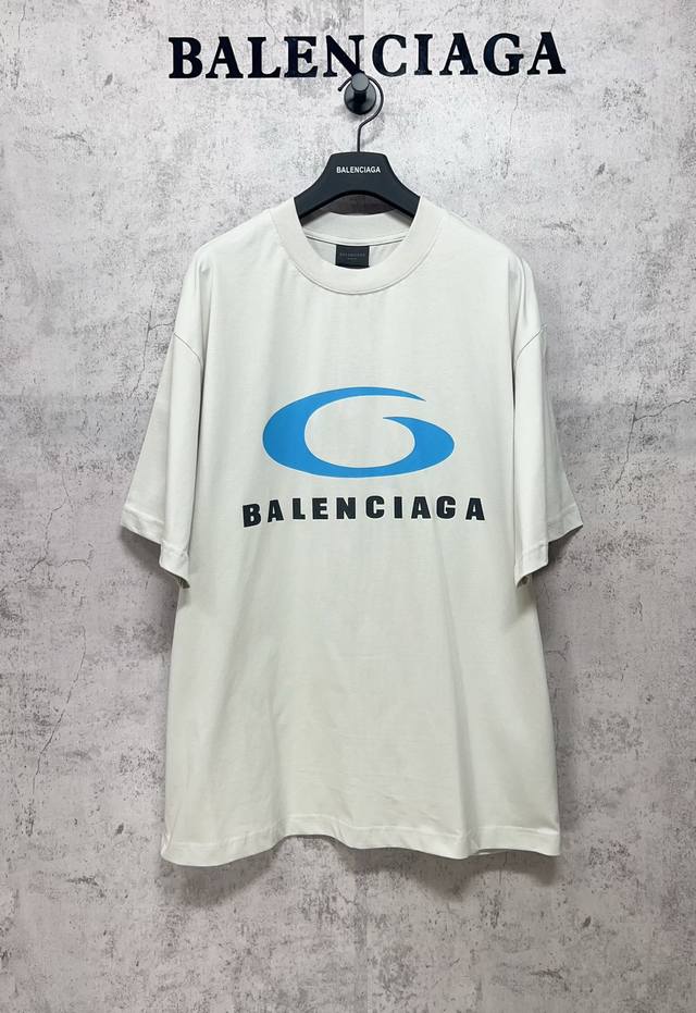 Balenciaga巴黎世家顶级版本1:1官网品质 蓝环圈印花圆领短袖T恤 标准的印花技术，纯棉柔软面料，对色定染面料，超精细平网印花工艺 面料260G双纱精梳