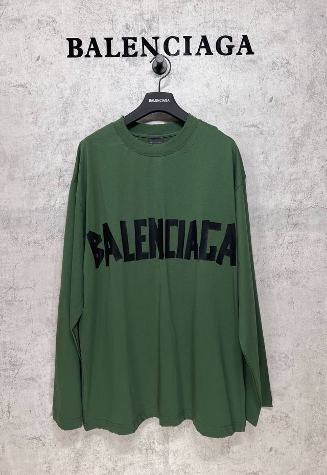 Balenciaga巴黎世家顶级版本1:1官网品质 美纹纸胶带印花长袖T恤 成衣水洗磨烂做旧，胶带质感和背后黄色胶带感觉都是经过多次调试才出来，洗后克重260G